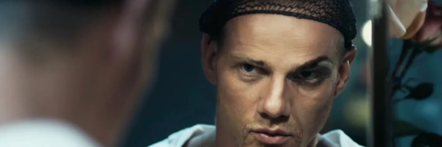 Кадр из 12 серии 1 сезона